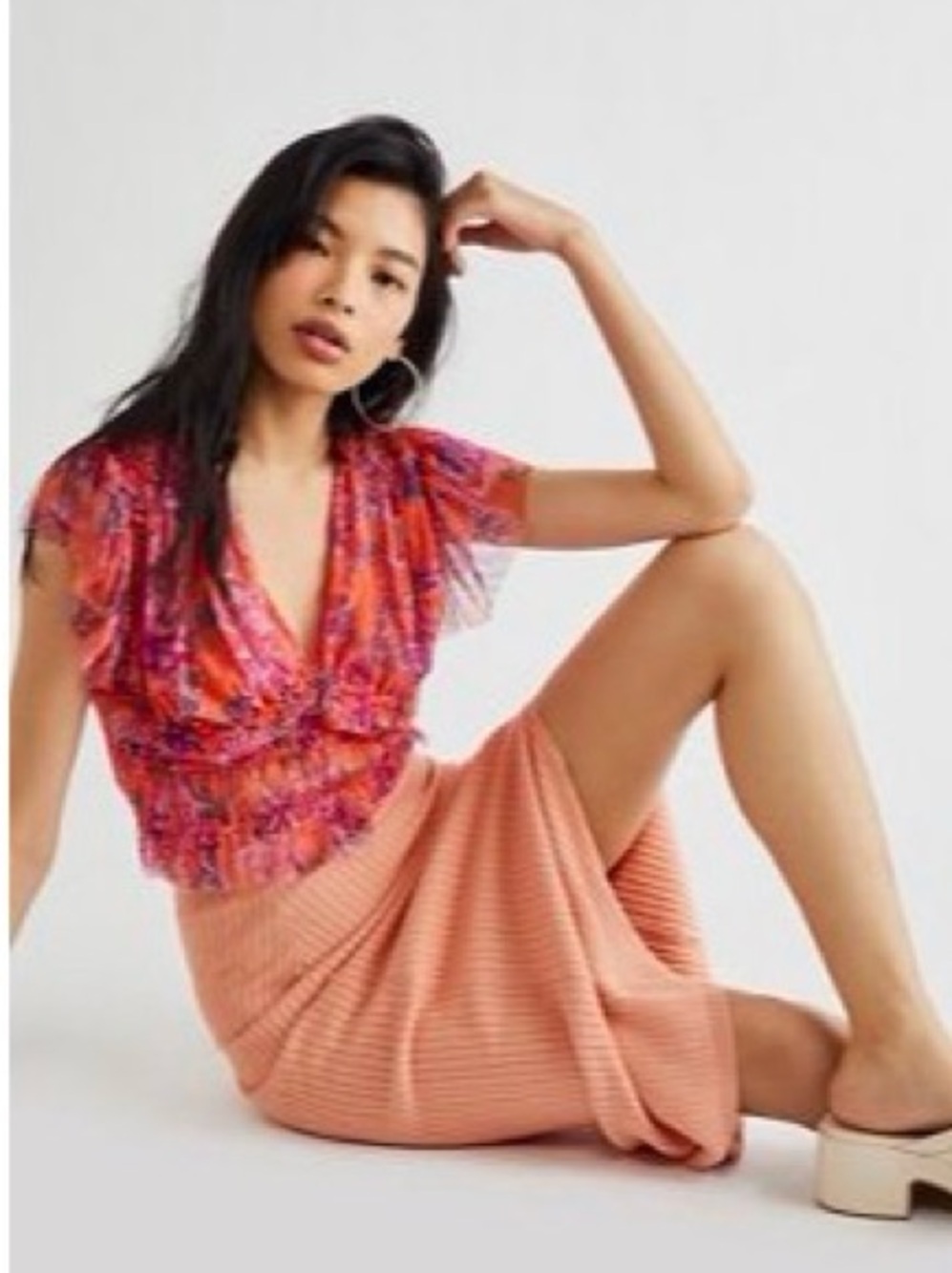 Free People Making me Smile Top M: Pink Floral Ruffled V-Neck Top